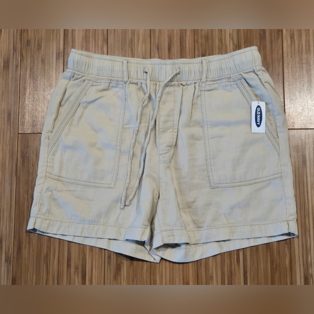 Old Navy Women's Tan Shorts
